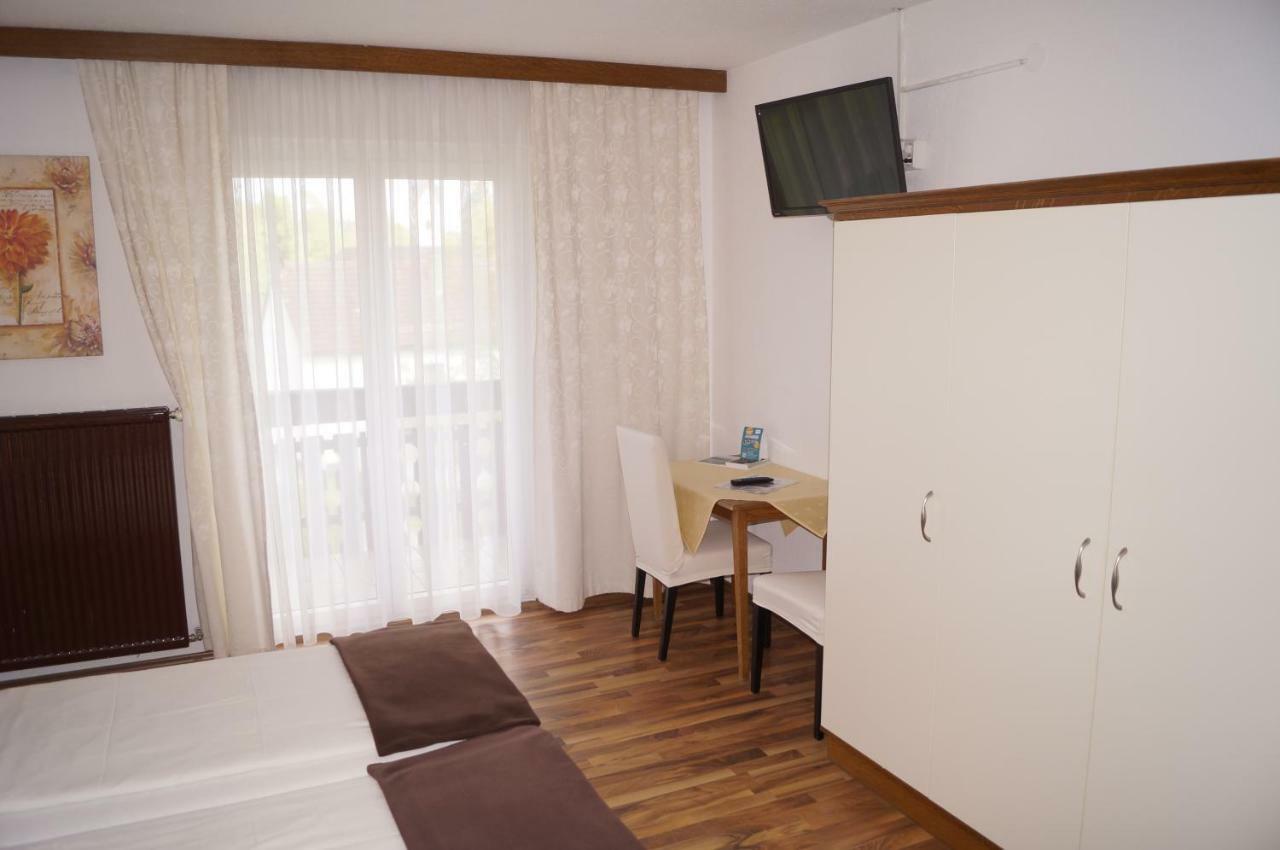 Pension Dobernig - Contactless Check In/Stay Klagenfurt am Wörthersee Extérieur photo